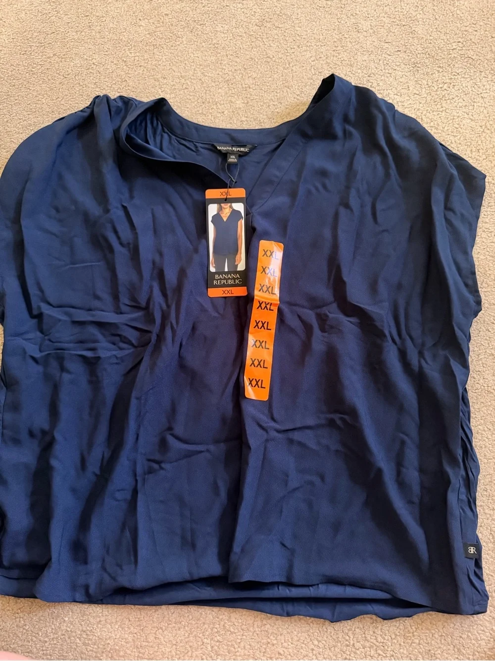 Banana Republic Men's Deep Navy Short-Sleeve V-Neck Shirt